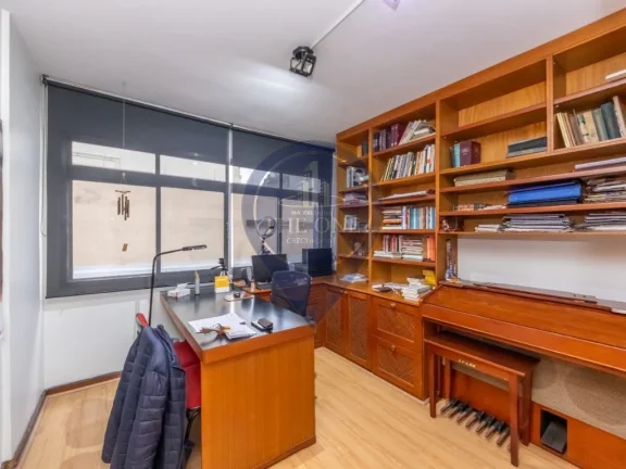 Imagem Imperdível: Apartamento de 4 quartos e 1 suíte na Vila Mariana, SP, com 168m² e vaga de garagem.