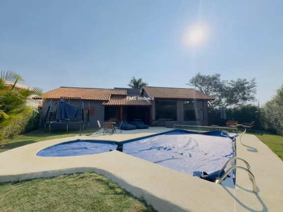 Imagem Oportunidade única: Casa de condomínio de alto padrão com 3 suítes e 4 vagas no Ninho Verde I, Porangaba-SP!