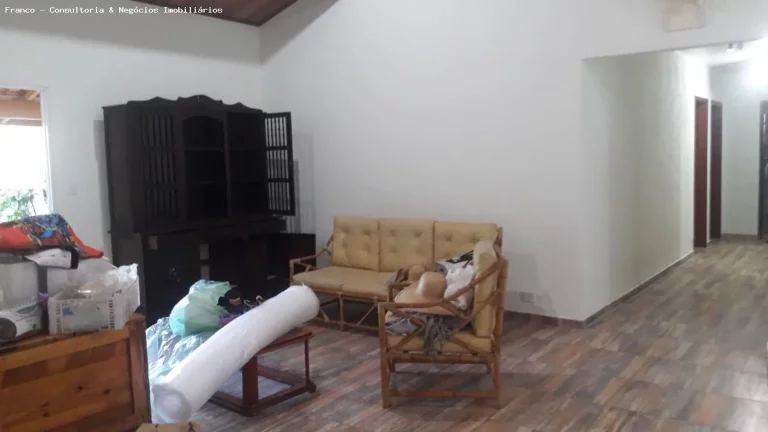 Imagem Sítio para Venda em Juquitiba, Juquitiba, 4 dormitórios, 1 suíte, 2 banheiros, 4 vagas