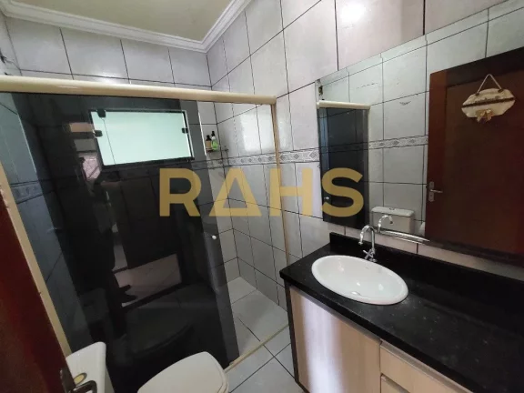 Imagem Você está em busca de um lar acolhedor e tranquilo? Apresentamos a você uma bela casa plana com 3...