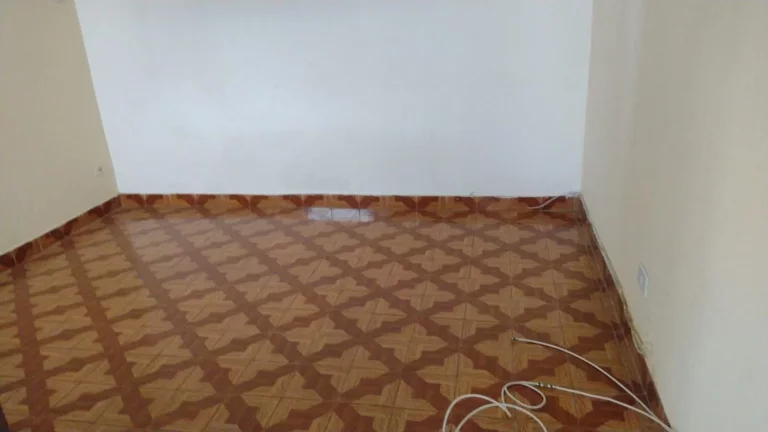 Imagem CASA TERREA COM EDICULA E TARRAÇO RENDA EXTRA