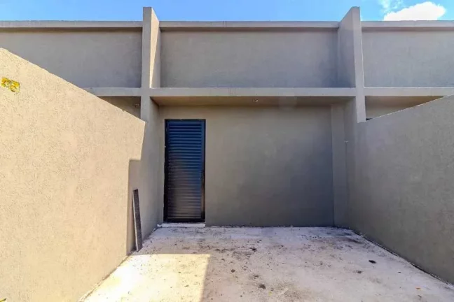 Imagem Sobrado novo com 2 suítes e 1 vaga de garagem, Sertão do Trombudo em Itapema/SC