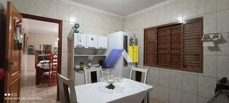 Imagem Casa com 3 Quartos à Venda, 265 m² em Centro - Pouso Alegre