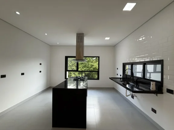 Imagem Casa à Venda no Condomínio Nova Jaguari com Piscina e Salão