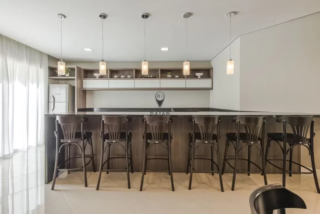Imagem Um projeto neoclássico, com apartamentos com 3 dormitórios (suíte). Localizado na rua Barão dos ...