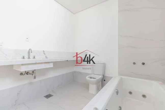 Imagem Casa em Condomínio à venda, 483 m², 4 dormitórios e 5 vagas na Granja Julieta