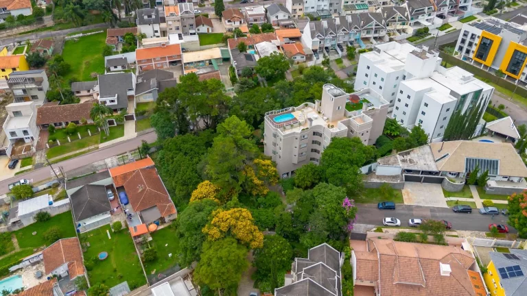 Imagem Terreno ZR-3 no Campina do Siqueira