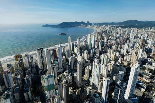 Imagem Cobertura com 4 dormitórios à venda sendo 4 suítes, 381.82 m² por - R$ 10.800.000,00 - Centro - Bal. Camboriú/SC
