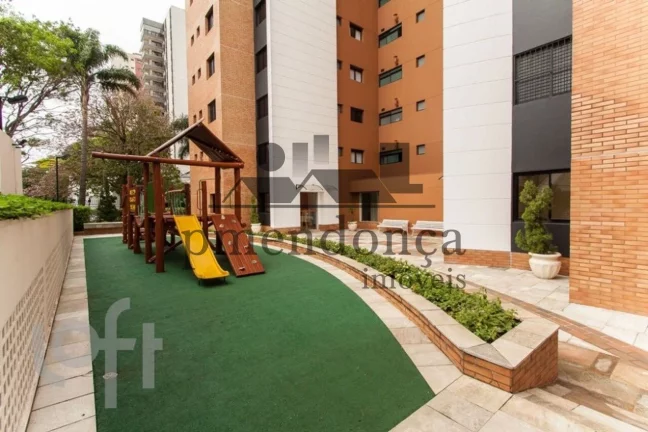 Imagem Apartamento excelente, no bairro Alto da Lapa, com 218 metros de Área útil e mais 25 metro extras ...