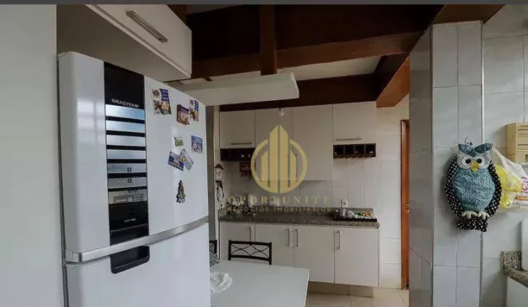 Imagem Sobrado com 3 suítes na Lagoinha