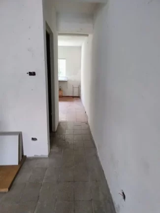 Imagem Sobrado de Luxo à Venda em Santo André-SP no Bairro Jardim Las Vegas: 3 Quartos, 1 Suíte, 3 Banheiros, 2 Vagas, 185 m².