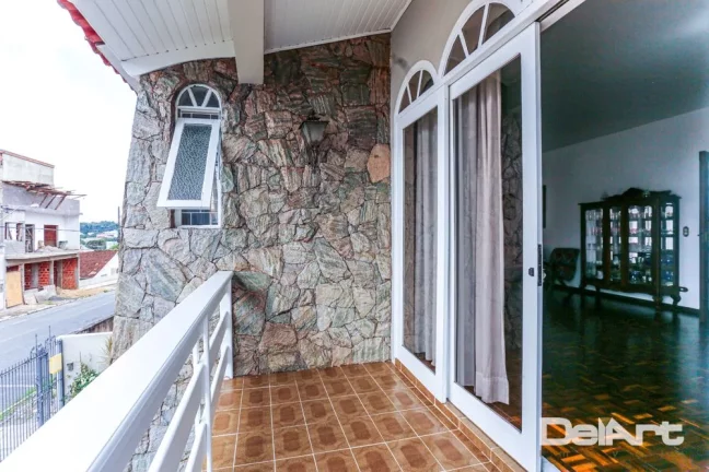 Imagem CASA DE 02 PAVIMENTOS - ÁREA DE 257,70m2 - CENTRO - RIO NEGRO/PR