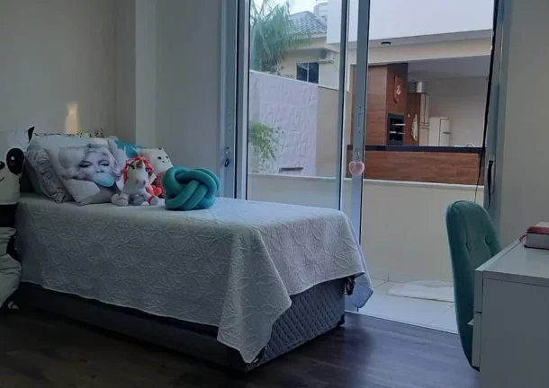 Imagem Casa à Venda, 360m2, 3 Dormitórios(1S), Pedra Branca, Palhoça/SC