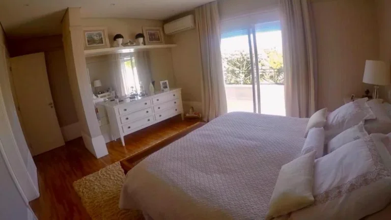 Imagem Casa no Res. Gênesis I - 400m²