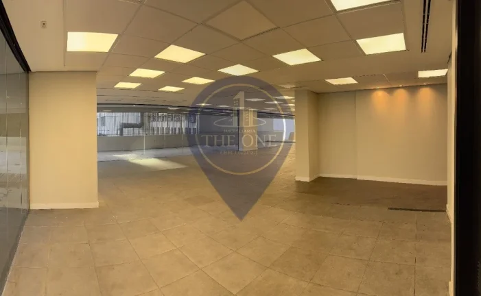 Imagem Conjunto comercial de alto padrão para locação no Jardim Paulistano, São Paulo-SP: 1 sala, 1 banheiro, 6 vagas, 1.381m².
