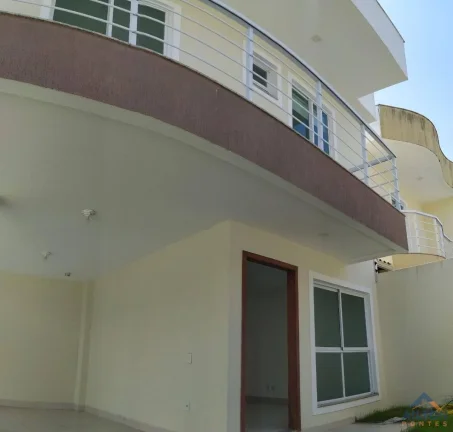 Imagem Casa Duplex à Venda 3 Quartos com Suíte, Amplo Quintal com Churrasqueira - Ipiranga - Guarapari/ES