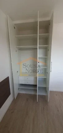 Imagem Apartamento estilo Studio, TOTALMENTE MOBILIADO, dormitório com armários planejados e cama de casa...