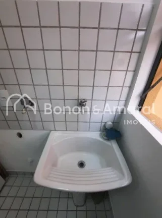 Imagem Vende-se apartamento localizado no melhor ponto do bairro Mansões Santo Antônio. Com 56m² possuí...