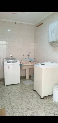 Imagem Sobrado com 3 dormitórios - 2 vagas - Ao lado da Estação Vila Sônia