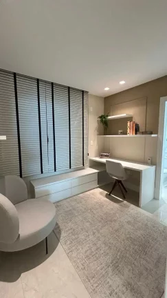 Imagem Apartamento finamente mobiliado com 4 suítes e 3 vagas de garagem em Meia Praia - Itapema/SC