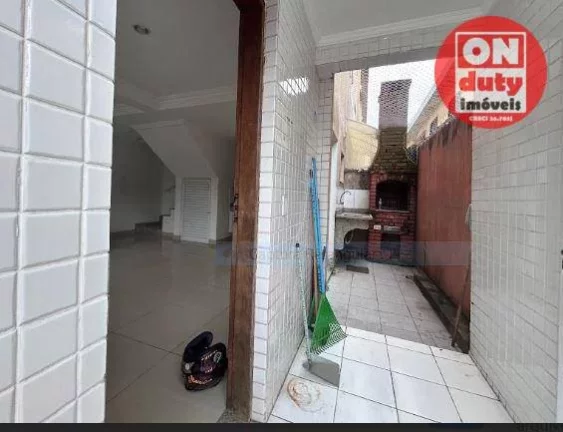 Imagem OPORTUNIDADE IMPERDÍVEL Casa com 3 dormitório, 1 suíte s à venda, 130 m² por R$ 520.000 - Vila Voturuá - São Vicente/SP