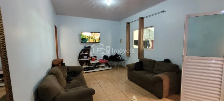 Imagem Imóvel à venda em Campo Grande-MS: Casa com 3 quartos, 2 salas, 2 banheiros e 3 vagas na Coronel Antonino!