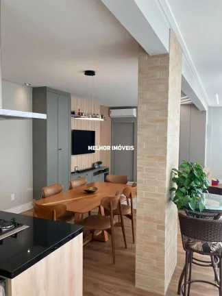 Imagem Apartamento Garden á venda com 3 dormitórios, 2 vagas de garagem e área externa com piscina localizado no centro de Balneário Camboriú