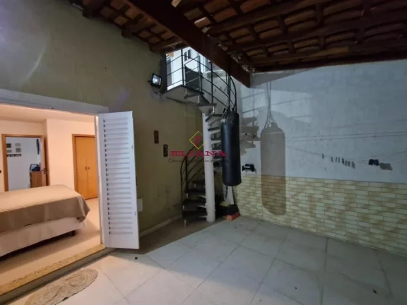 Imagem Sobrado à venda em São Paulo, Conjunto Residencial Vista Verde, com 3 quartos, 250m²