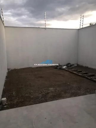 Imagem Casa para Venda em Feira de Santana, Mangabeira, 3 dormitórios, 1 suíte, 1 banheiro, 2 vagas