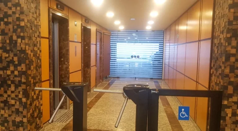 Imagem Conjunto Comercial na Bela Cintra