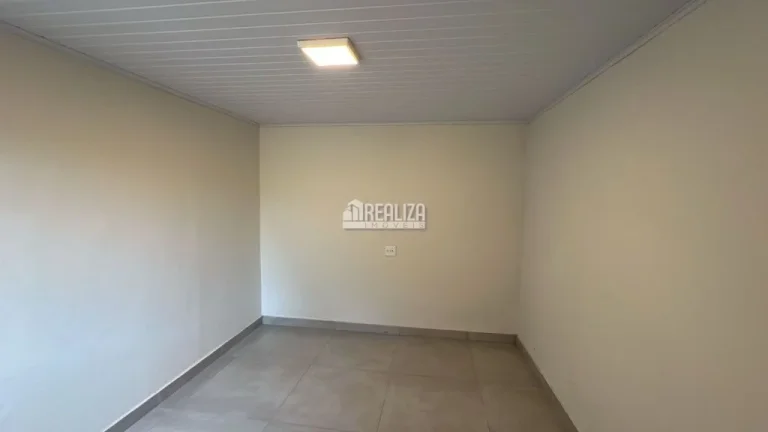 Imagem Casa à venda no bairro Vila Arquelau, Uberaba - 3 dormitórios, 4 garagens e mais!