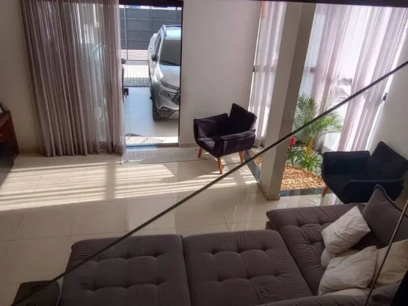 Imagem Casa Sobrado, 3 dormitórios (1 suíte), Vila Branca, Jacareí.