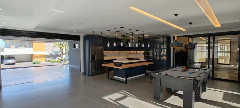 Foto do imóvel: Sobrado de Luxo com Área de Lazer Completa Condomínio Treviso, Bairro Fag, Cascavel - Venda