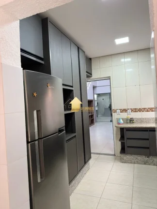 Imagem Casa 4 Quartos semi mobiliada Condomínio Belvedere 1