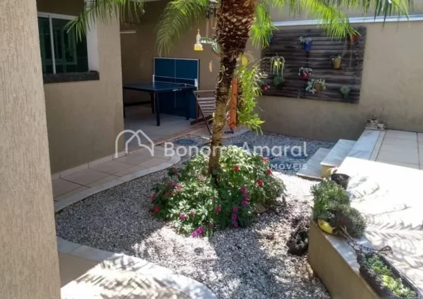 Imagem Linda casa à venda em condomínio fechado em Valinhos/SP.

Casa muito espaçosa com 260m² de área...