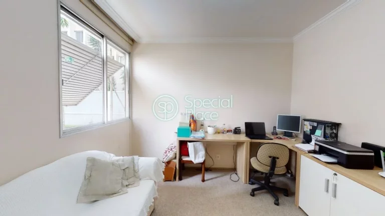 Imagem Apartamento em rua muito procurada no Jardim Paulista! Localização ímpar em via tranquila e arbor...