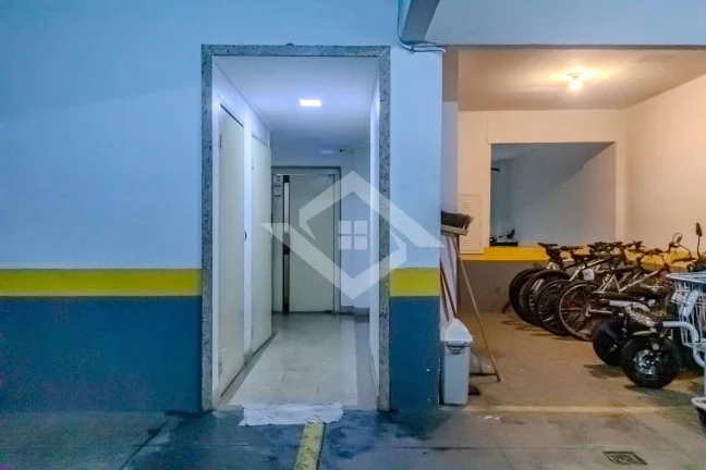Imagem VENDO - 3 QUARTOS - BOTAFOGO
