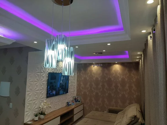 Imagem Terreno com Linda Casa não Averbada no Pinheirinho