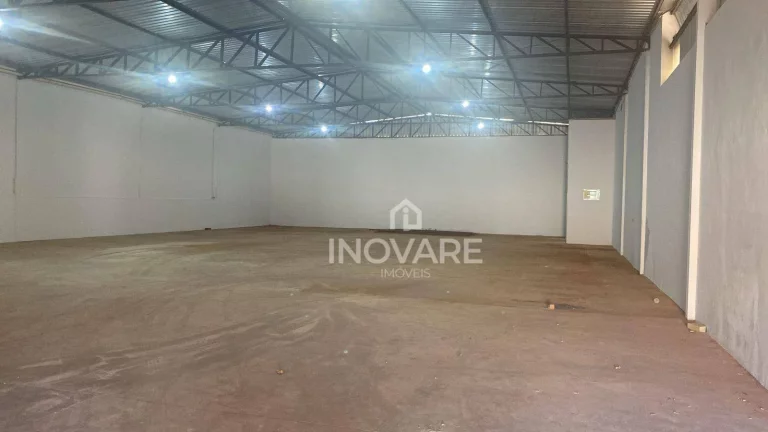Imagem Galpão para alugar, 527 m² por R$ 5.000,00/mês - Afonso Pena - Itumbiara/GO
