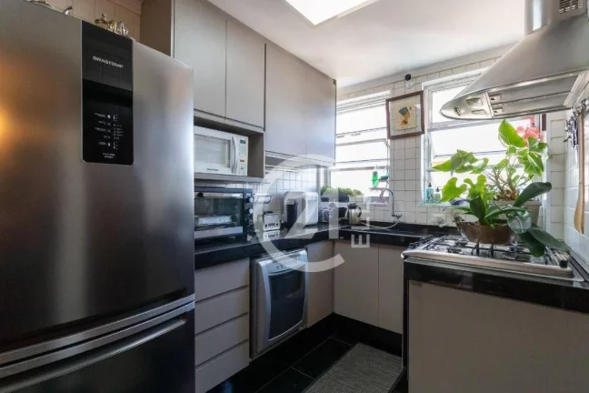 Imagem Jardins, rua fechada, com 3 dormitórios, 142 m²