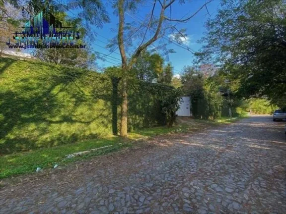 Imagem CASA CLÁSSICA, AT 3.500 m² ! 5 sts, piscina, salão! P/ REFORMAR