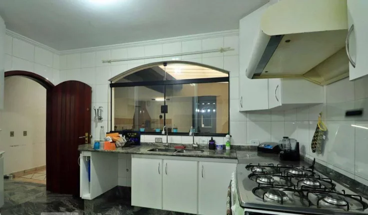 Imagem Sobrado Maravilhoso 4 Dormitórios sendo 3 Suítes Estuda Permuta