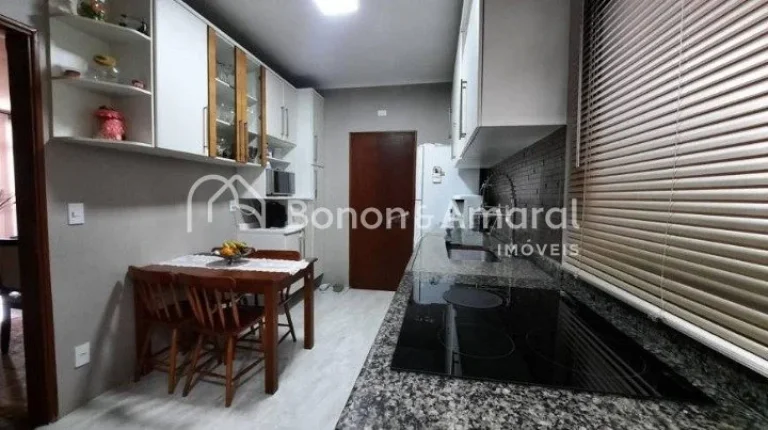 Imagem Ótimo apartamento reformado à venda no Taquaral com 3 quartos, sendo 1 suite, sala com ampla sacad...