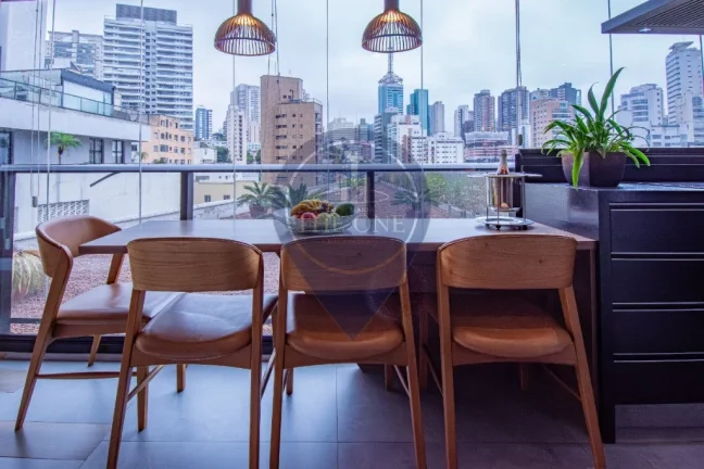 Imagem Apartamento à venda na Vila Mariana, São Paulo-SP: 1 quarto, 2 salas, 2 banheiros, 2 vagas e 69m²! Confira já!