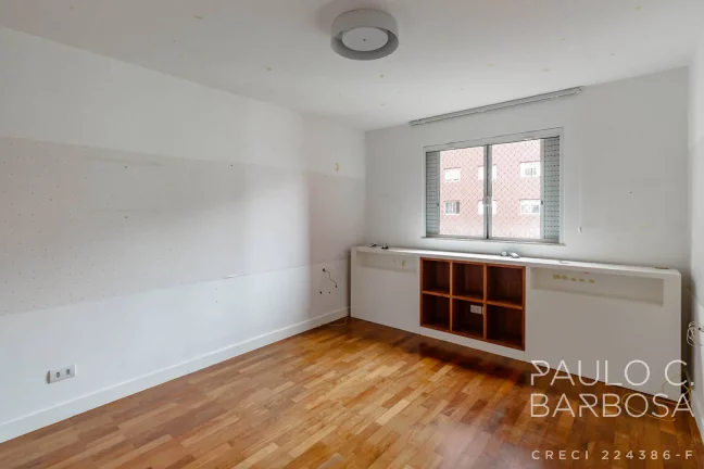 Imagem Rua Jacurici Venda - 3 dormitórios (1 Suite) - 2 Vagas - 236 m²