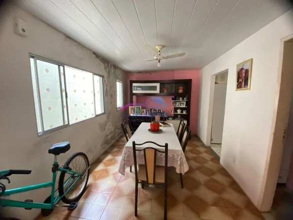 Imagem Ampla Casa com Múltiplas Residências - Ideal para Morar e Investir em Vila Velha/ES
