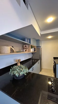 Imagem Excelente Apartamento sendo 2 dormitórios sendo uma suíte, banheiro social, cozinha conjugada a sa...
