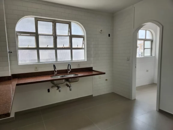Imagem Apartamento reformado sendo 334 m² 4 dormitórios, 2 suítes , 3 vagas - Boqueirão