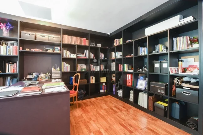 Imagem Apartamento reformado à venda em Higienópolis com 3 quartos e 2 vagas, 210m2