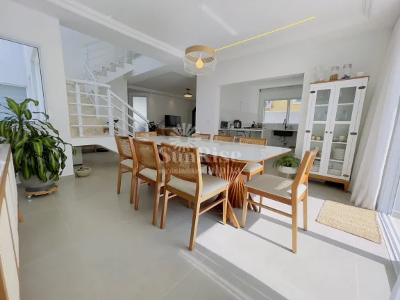 Imagem Casa a venda com 3 quartos e 4 vagas 300 m² Alphaville R$2.500.000 - Valville 1 - Santana de Parnaíba/SP